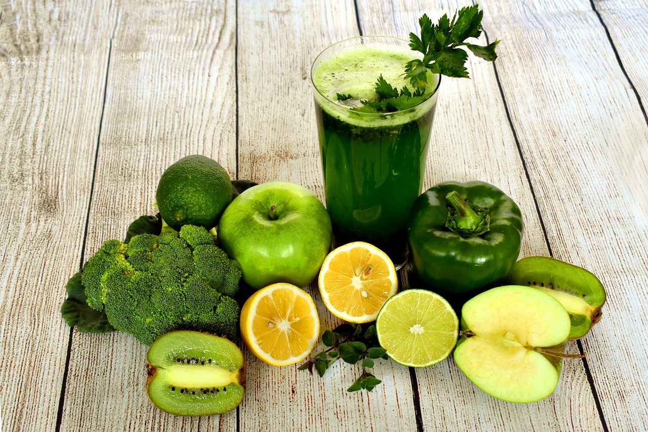 5 Ways: Stay Healthy By Drinkng Green Juices Everyday.